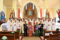 Hai tân linh mục giáo xứ Lão Phú dâng lễ tạ ơn tại quê hương