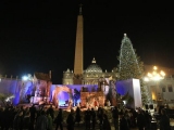 Máng Cỏ và Cây Thông Giáng Sinh tại Vatican 2016