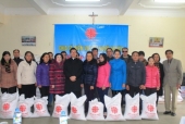 Caritas Hải Phòng đi thăm, tặng quà Tết cho người nghèo, người khuyết tật tại các Giáo xứ